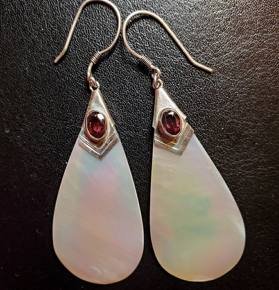 MOTHER OF PEARL, GARNET & SILVER EARRINGS